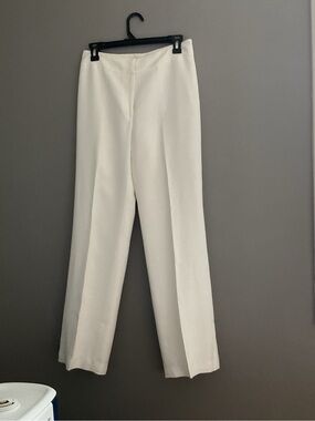 D’Onaz linen, off white pants, size 4